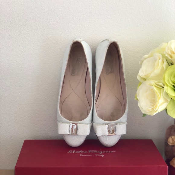 Auth Salvatore Ferragamo Signature Bow Flats - Picture 1 of 7